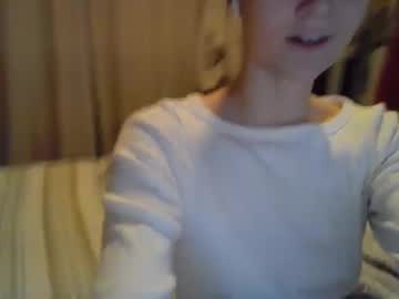 girl
        katynowhere cam image #5746104