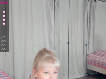 girl
        melissacarterr cam image #506240