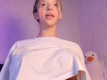 girl
        lesi_moonie cam image #4344710