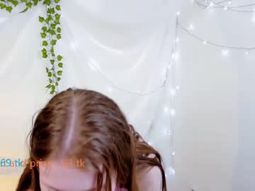 girl
        eileenhoney cam image #1885052