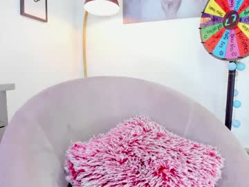 girl
        missniley cam image #2784338