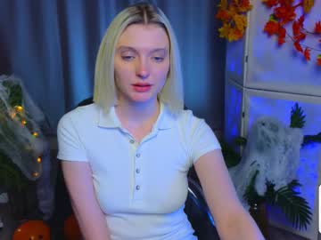 girl
        emilylanne cam image #5310893