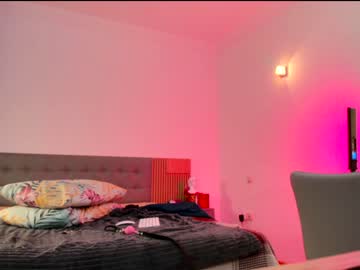 girl
        lovexxxpink cam image #650396