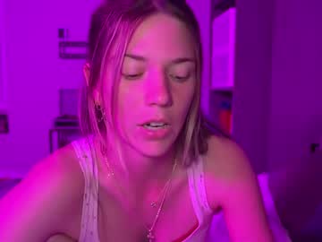 girl
        oliviahansleyy cam image #6434526