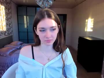girl
        willa_williams cam image #360219