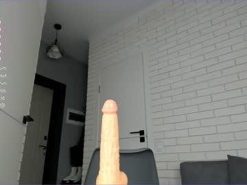 girl
        sweetfox_365 cam image #2463120