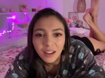 girl
        keirasworld cam image #6859104