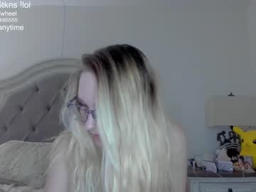 girl
        mariah95 cam image #896834