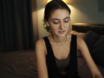 girl
        tessarosse_ cam image #2315644