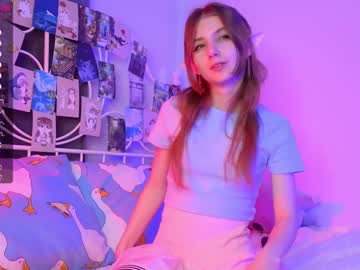 girl
        cute_fox_girl cam image #4095593
