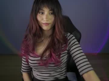 girl
        greeny_mat cam image #6705618