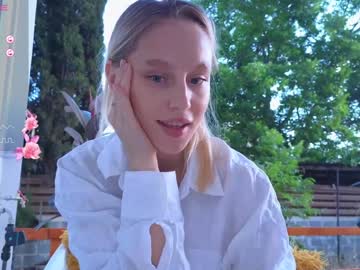 girl
        callme_star cam image #4399453