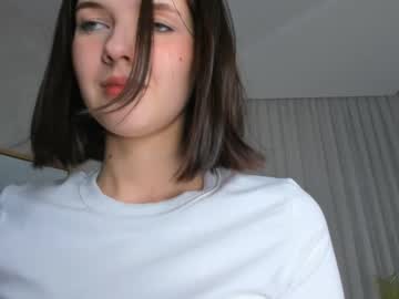 girl
        maudcouncil cam image #6411136