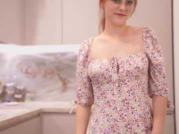 girl
        dream_beam cam image #5877655