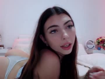 girl
        itsmyahxox cam image #3612781