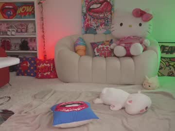 girl
        bunnydollstella cam image #6347939