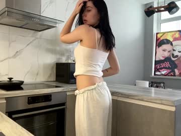 girl
        brigitte_lahaie cam image #6027724