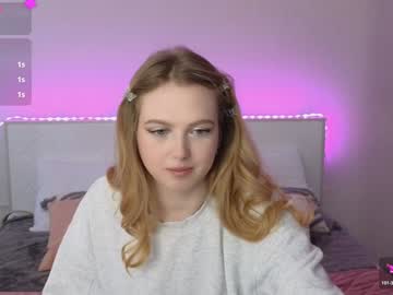 girl
        small_blondee cam image #6222505
