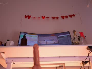 girl
        lil_eva cam image #6827360