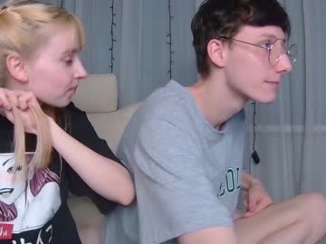 couple
        williamandmia cam image #1564110