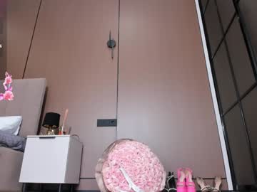 girl
        hi_miki cam image #6758837