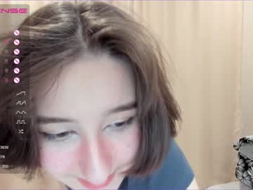 girl
        joyphillips cam image #1131827