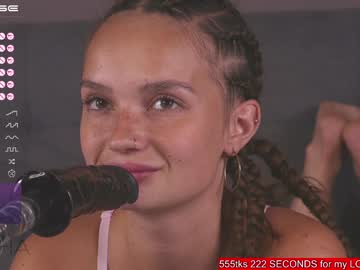 girl
        katymolly cam image #1985946