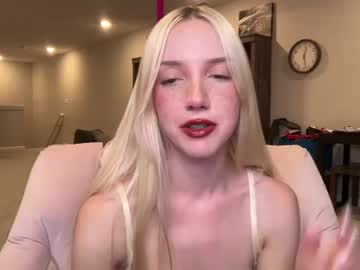 girl
        riababe cam image #2916296