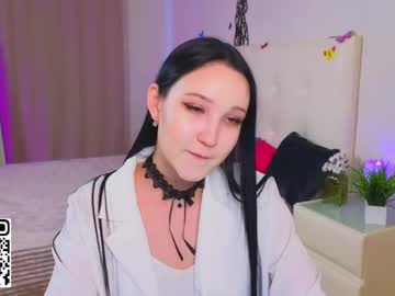 girl
        pandorapawss cam image #6557606