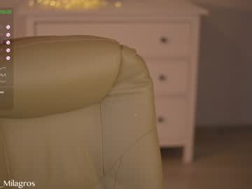 girl
        mia_milagros cam image #1572613