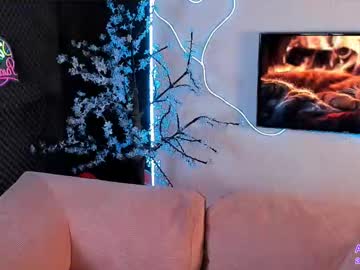 girl
        kitnessky cam image #6358905
