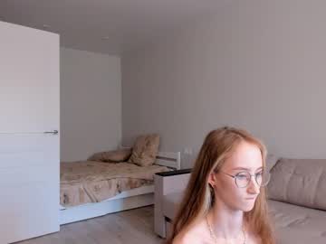 girl
        marywongs cam image #2306882