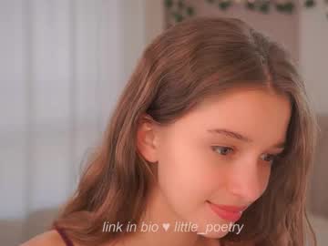 girl
        little_poetry cam image #6848913