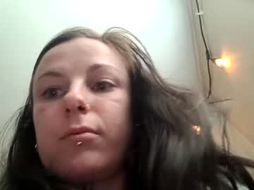 girl
        thvndercat cam image #2446021