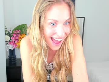 girl
        carrie_bradshaw__ cam image #2435077