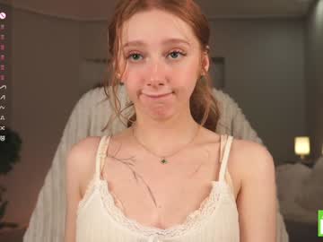 girl
        margarethowell cam image #6740188