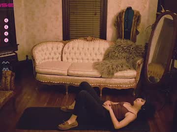 girl
        ingennui cam image #783503