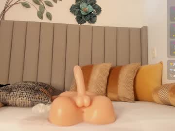 girl
        saraymonroe cam image #5219597