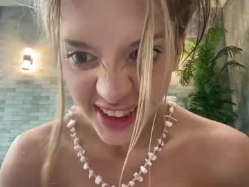 girl
        lesi_moonie cam image #4427107