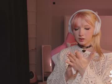 girl
        lucille_evans cam image #3256908
