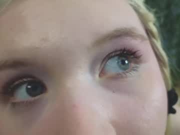 girl
        mildredbain cam image #6099723