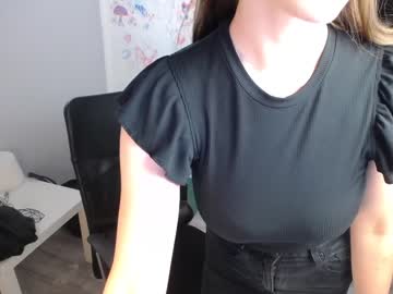 girl
        kayya_ cam image #2085246