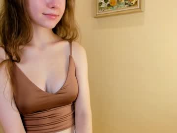 girl
        maryrogersa cam image #2248756