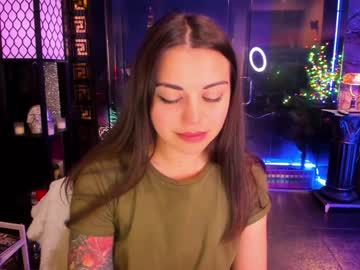 girl
        alma_pearl cam image #309638
