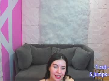 girl
        lovely_nilo cam image #592690
