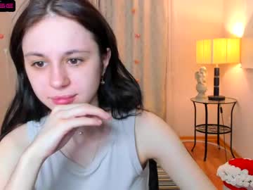 girl
        mary_marlow cam image #1686242