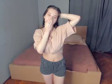 girl
        cherry_tery cam image #1448561