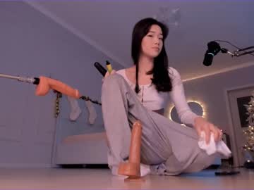 girl
        aerri_lee cam image #399759