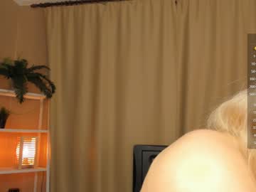 girl
        im_not_shy cam image #2619497