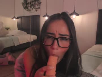 girl
        sam01___ cam image #4882894